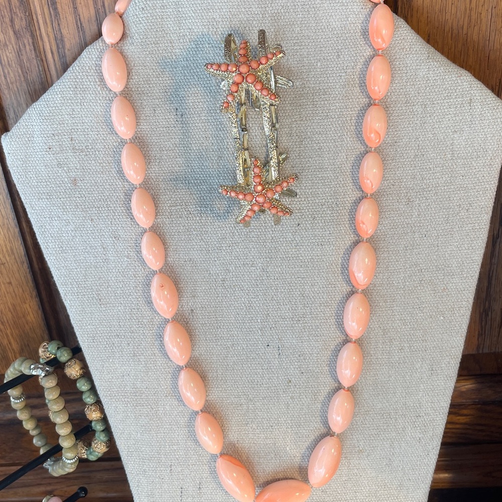 Starfish Coral stretch Bracelet and Vintage coral colored almond shaped Beads